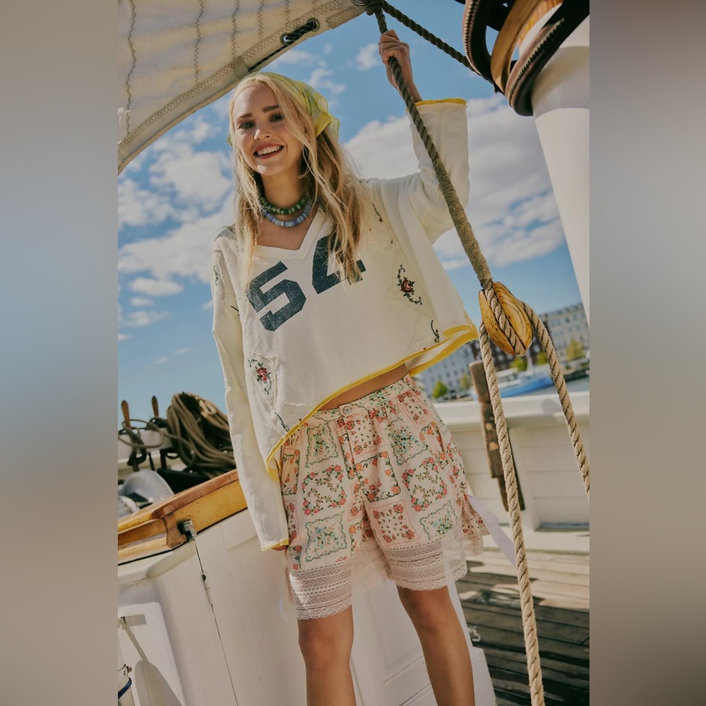 NWT- Free People Blooming Lace Shorts